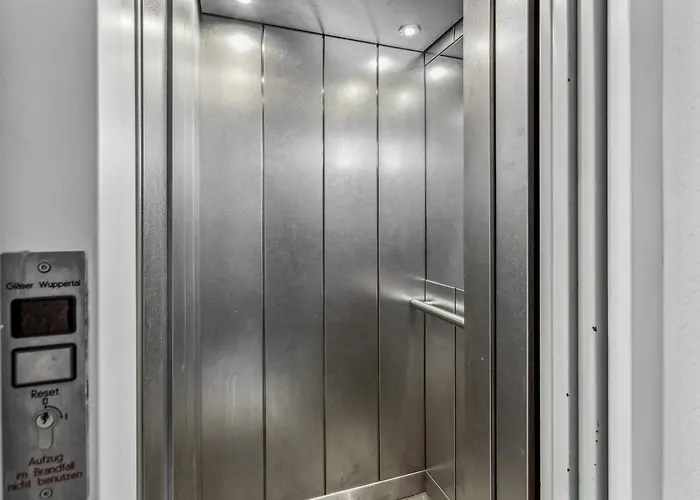 Neue - Stylisch - Citynah - Mit Lift - Naehe Dus & Dortmund & Koeln & Essen Wuppertal