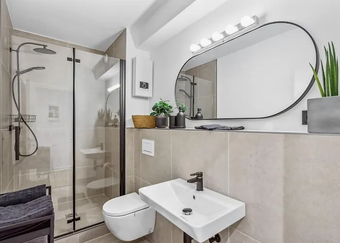 Neue - Stylisch - Citynah - Mit Lift - Naehe Dus & Dortmund & Koeln & Essen *